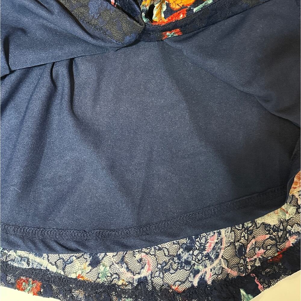 Suzanne Betro Button Up Tunic Top Floral Lace Colorful Blue Bloomcore Tall XL - Picture 10 of 10